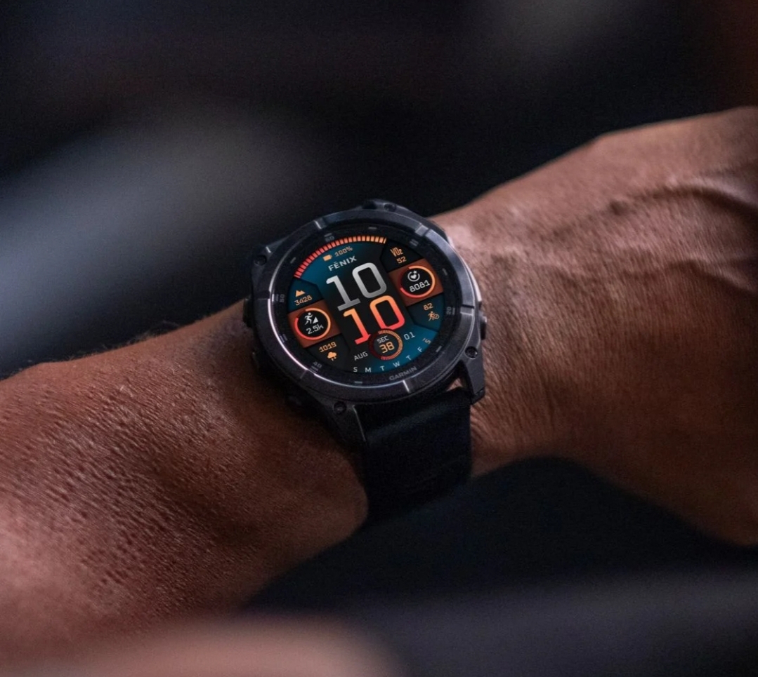 Garmin fenix 8 Smartwatch AMOLED Sapphire Grey Titanium DLC 51mm - Image 7